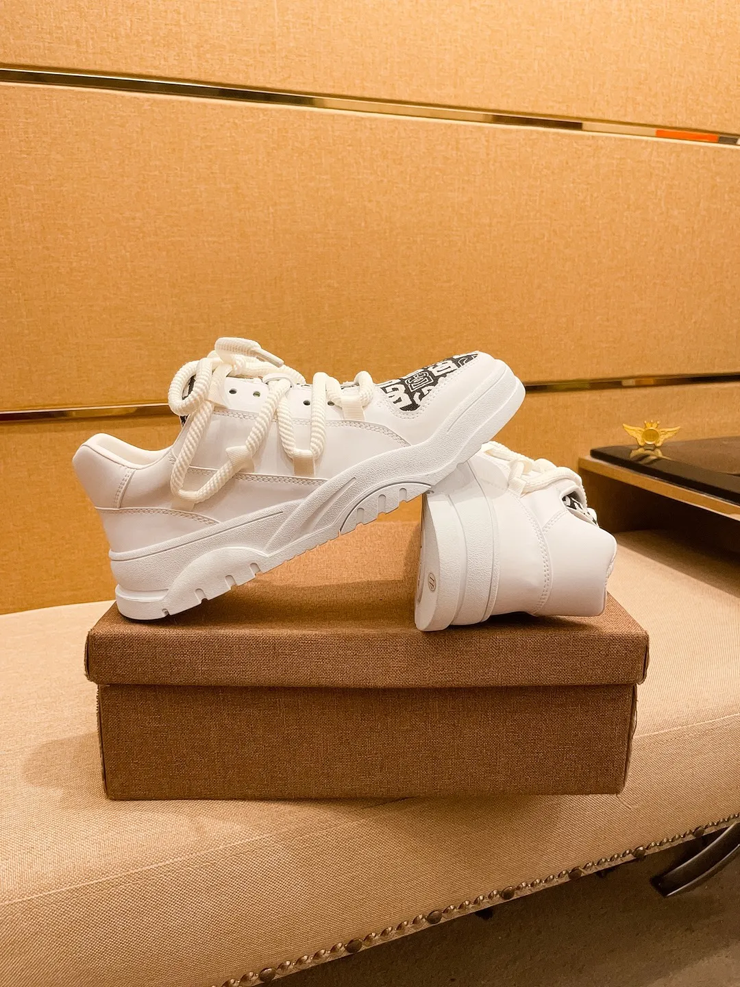 Men's shoes💰 400💰【DG】🔥High-end brand of men's shoes official website 1:1 latest masterpiece: the upper is made of Italian imported first-layer cowhide with a comfortable and breathable lining➕original non-slip and wear-resistant outsole🔥, making walking more convenient and comfortable! An exclusive new model, a stunning work, a beautiful 1:1 replica [color] compared to the official quality! Create a fashionable personality to set off your uniqueness! A must-have for trendy men! Classic🔥Size: 38-44 Color: 🔥 2⃣️ colors available🔥